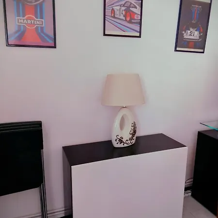 Appartamento Rdc 6 Couchages Avec Garage Nîmes